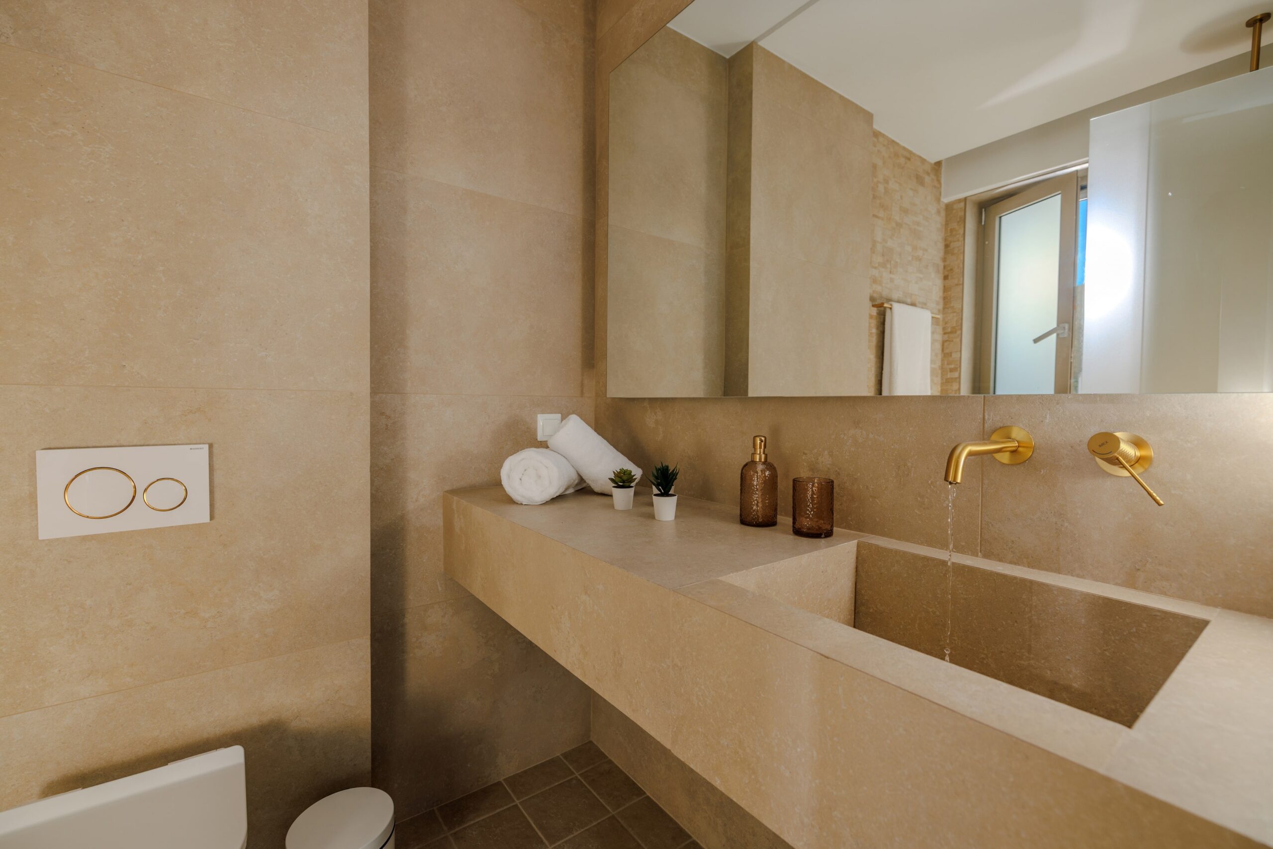 MASTER BEDROOM 4 (3)